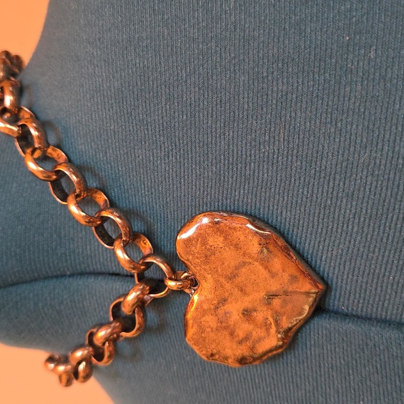 Chunky Heavy Gold Heart Pendant Fashion Necklace - Picture 3 of 7